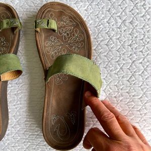 Women’s OluKai sandal